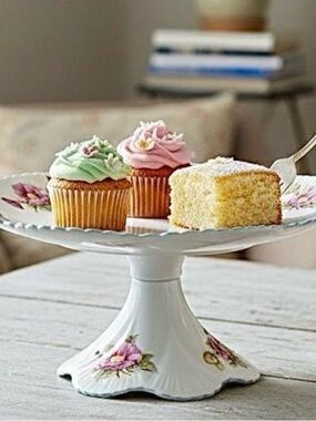 Shelley England Begonia Dainty Shape Pedestal Cake Stand Vintage